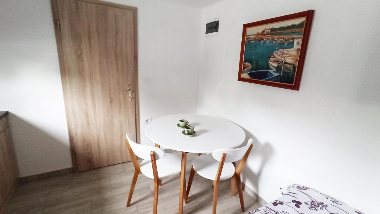 Apartma Montemoro Apartment Ankaran Exterior photo