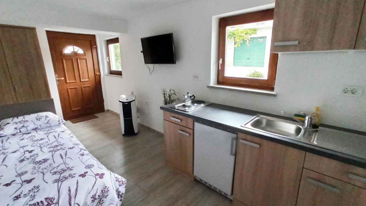Apartma Montemoro Apartment Ankaran Exterior photo
