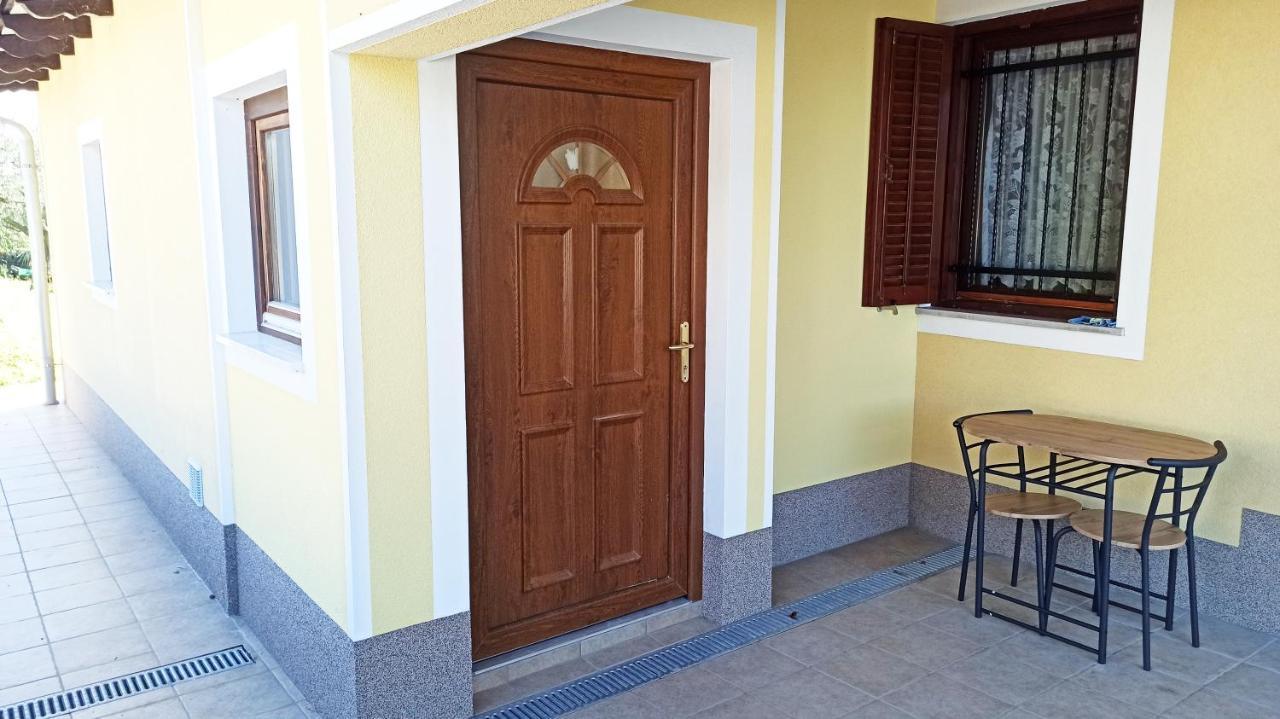Apartma Montemoro Apartment Ankaran Exterior photo